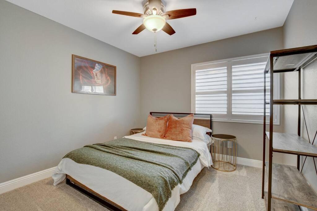 Beautiful 5Br W/King Beds, Pool & Hot Tub, Games Villa Las Vegas Exterior photo